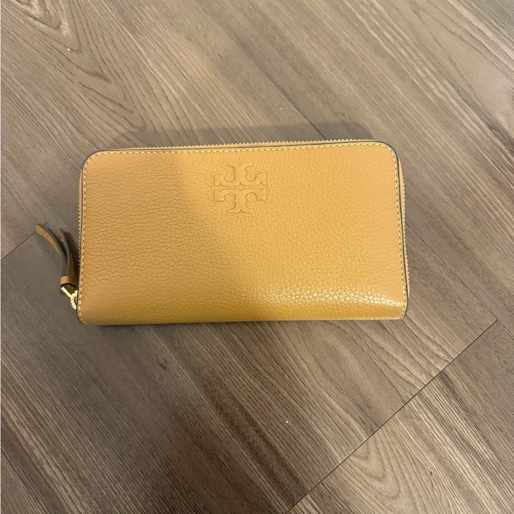 Tory Burch Tan Mustard Zip Wallet